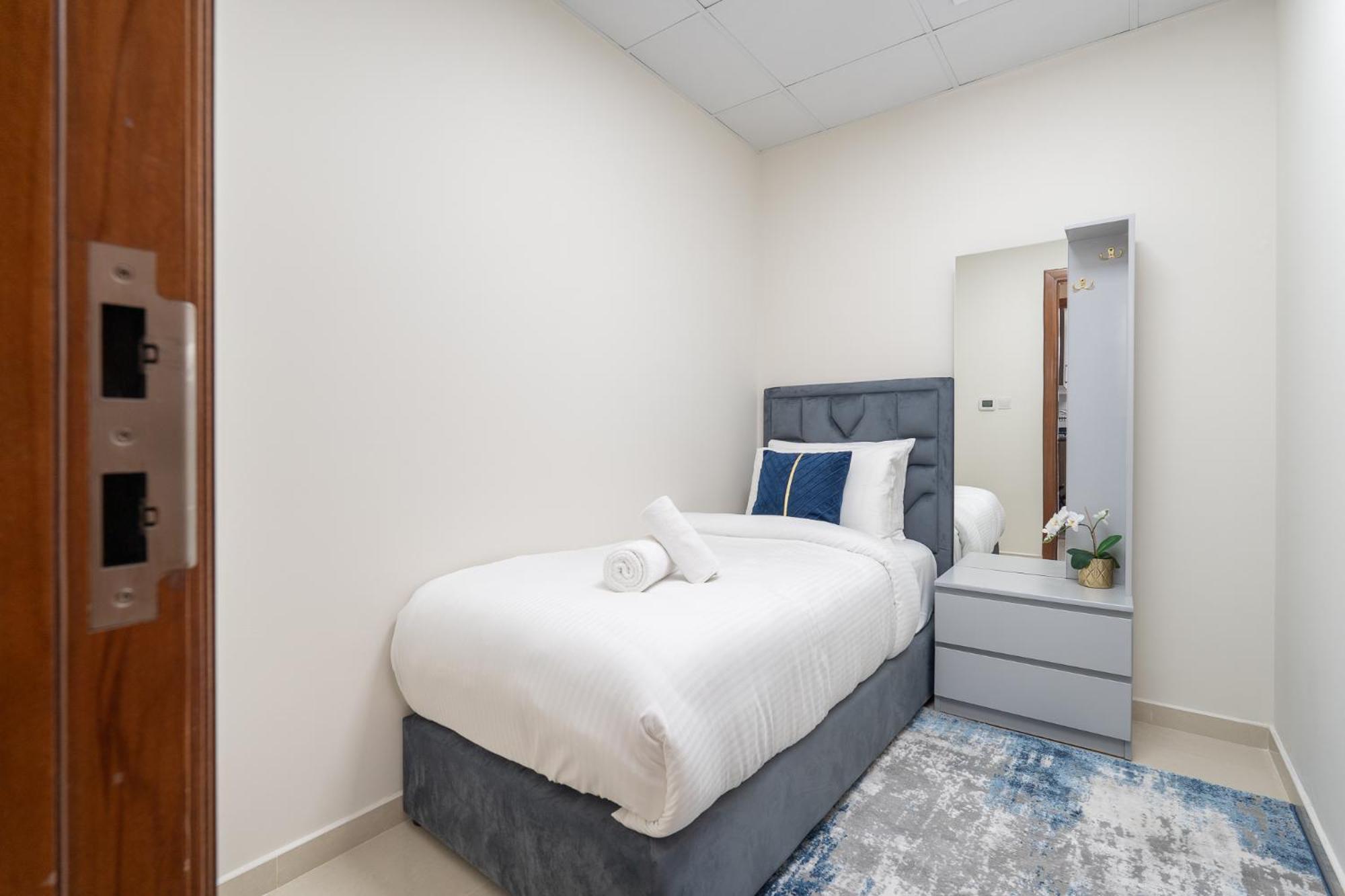 Dunya Tower Luxury And 2 Min Walk To Dubai Mall And Burj Khalifa In Heart Of Downtown 외부 사진